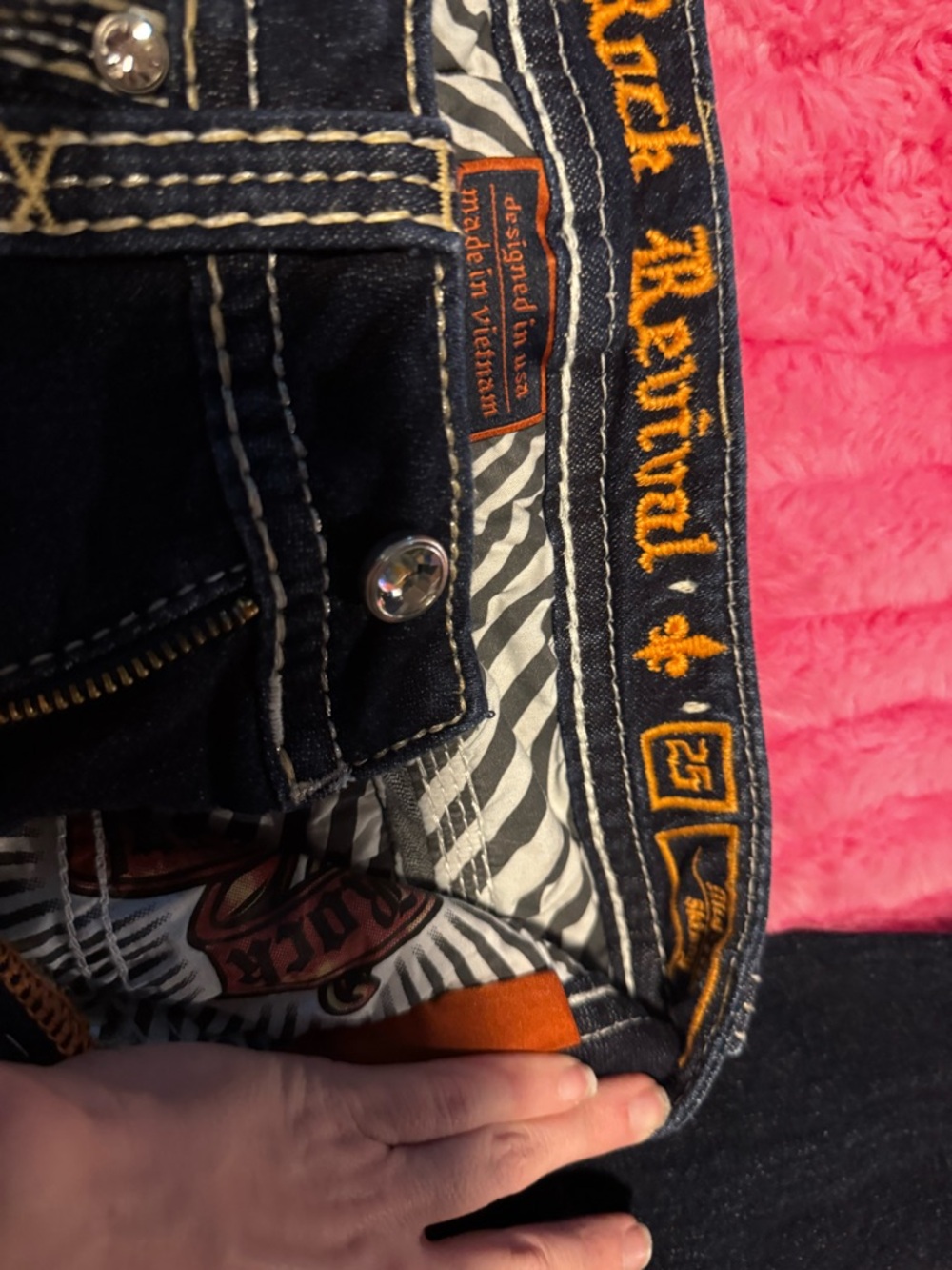 Rock Revival Dark Indigo Skinny Jeans with Cream Embellished Fleur Pockets - Picture 4 of 4